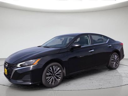 Used 2025 Nissan Altima 2.5 SV