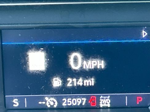 Used 2022 GMC Sierra 2500 AT4 w/ AT4 Preferred Package image 24