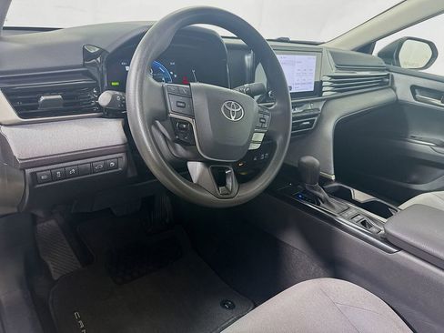 Certified 2025 Toyota Camry LE image 8