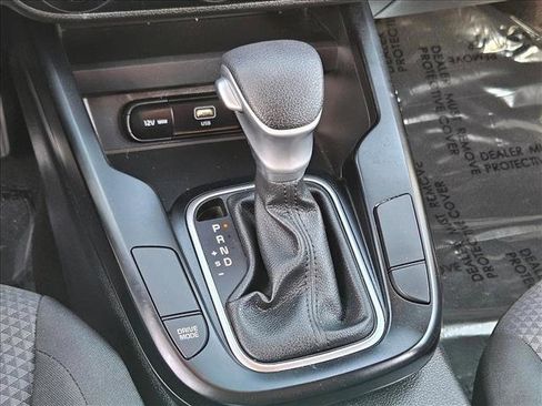 Used 2025 Kia Soul LX image 12