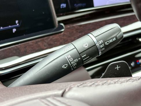 Used 2022 Cadillac Escalade Sport Platinum w/ LPO, ONYX Package image 28