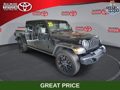 Used 2025 Jeep Gladiator Sport