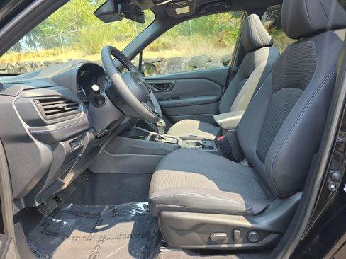 Certified 2025 Subaru Forester Premium AWD/4WD image 22