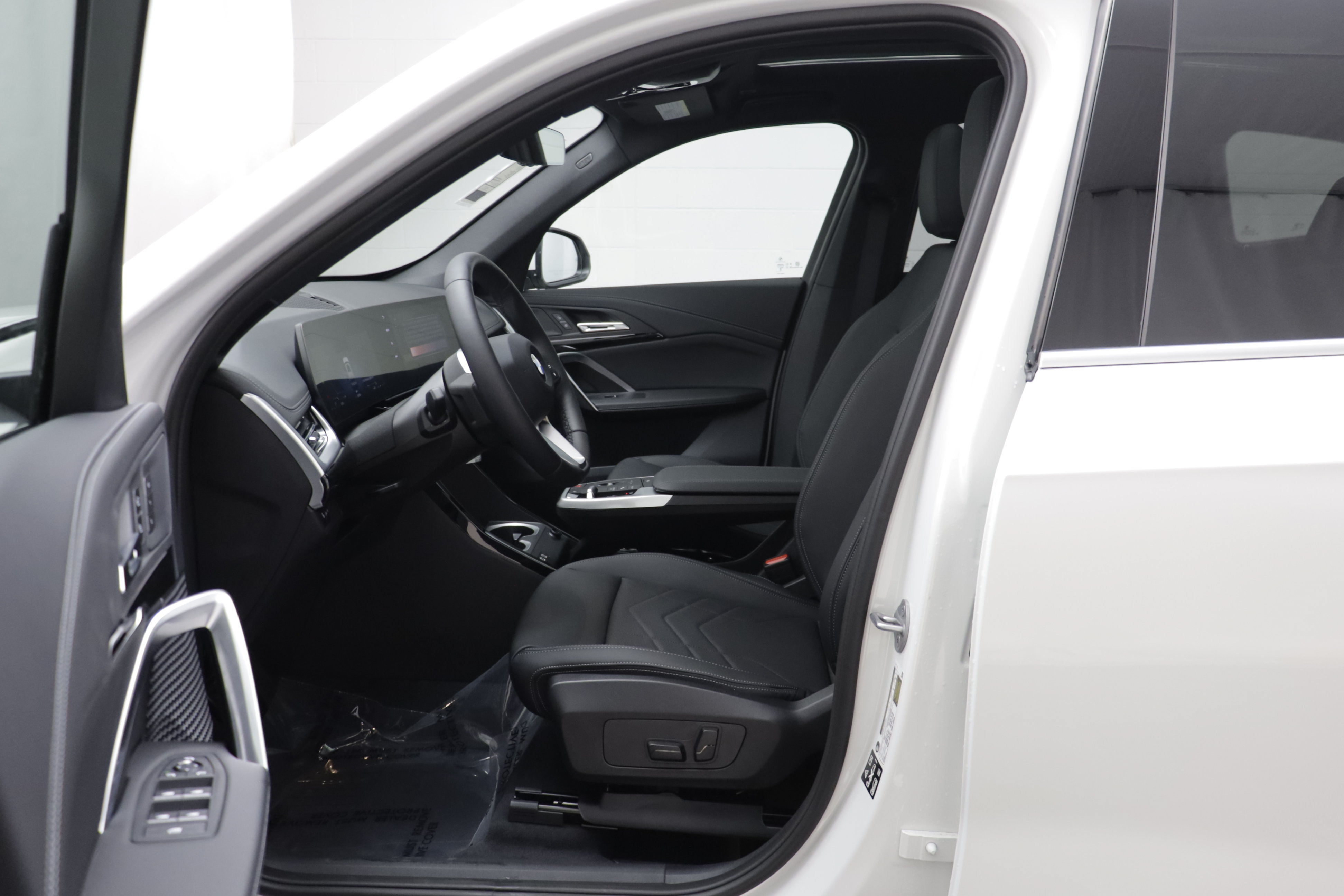 New 2027 BMW X1 xDrive28i AWD/4WD image 6