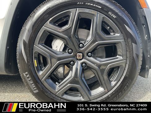 Used 2024 Rivian R1S Adventure image 32