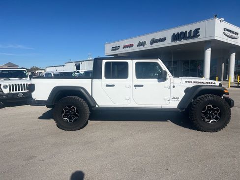 Used 2020 Jeep Gladiator Rubicon image 2