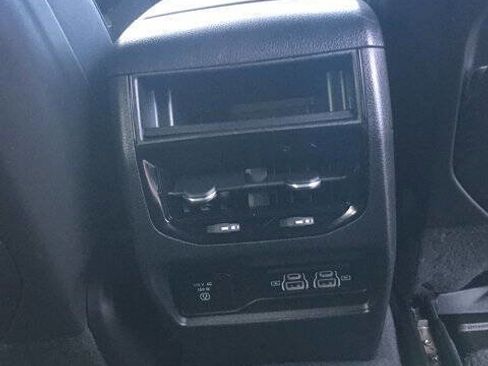 Used 2023 Jeep Grand Cherokee Altitude image 28