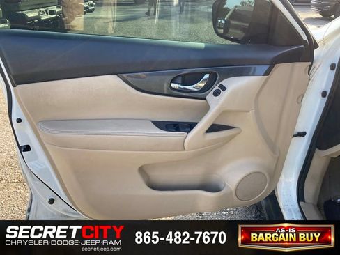 Used 2015 Nissan Rogue SL FWD image 13