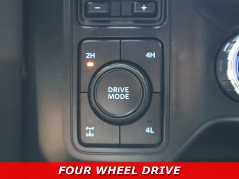Used 2023 Ford F250 Lariat w/ Black Appearance Package AWD/4WD image 24