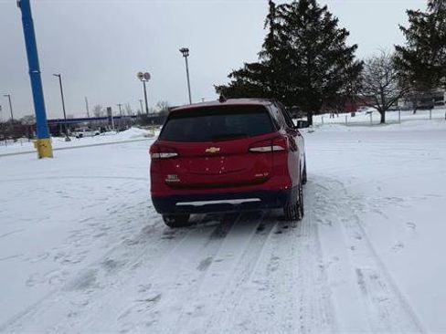 Used 2024 Chevrolet Equinox LT w/ LPO, Floor Liner Package image 8