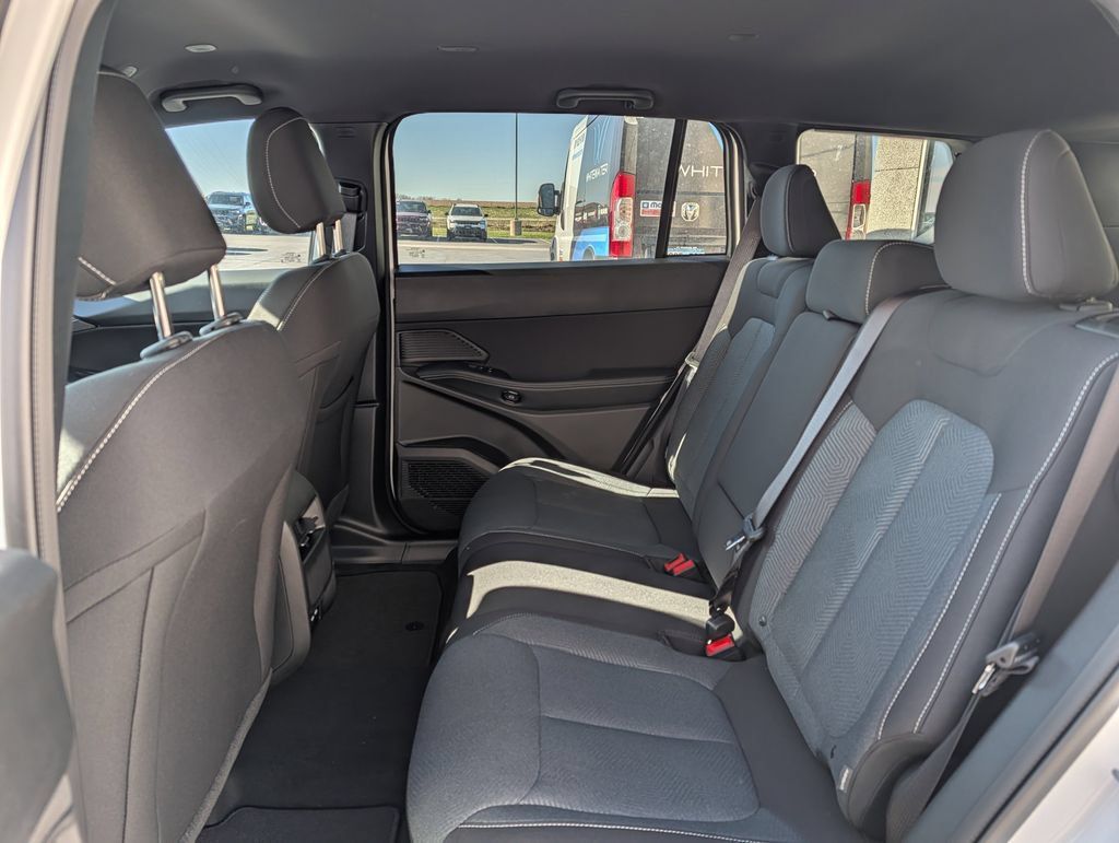 New 2026 Jeep Cherokee Laredo AWD/4WD image 6