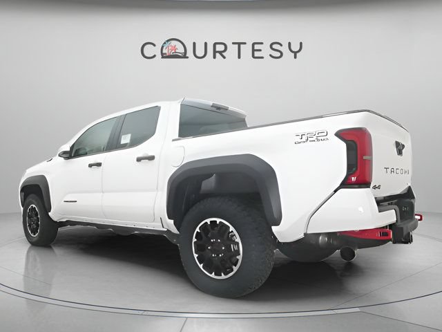 Certified 2025 Toyota Tacoma TRD Off-Road AWD/4WD image 10