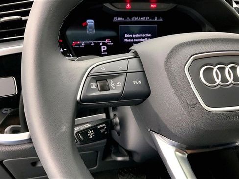 Certified 2025 Audi Q3 2.0T Premium Plus image 18