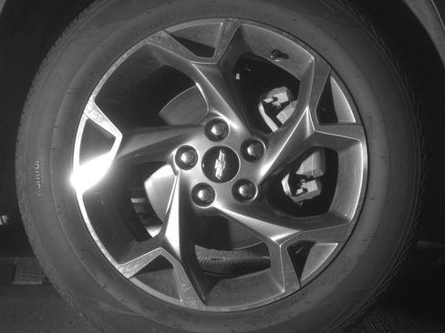 Used 2025 Chevrolet Trax LT FWD image 10