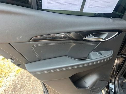 Used 2021 Buick Envision Essence FWD image 15