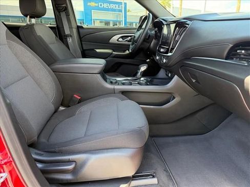 Used 2023 Chevrolet Traverse LT FWD image 13