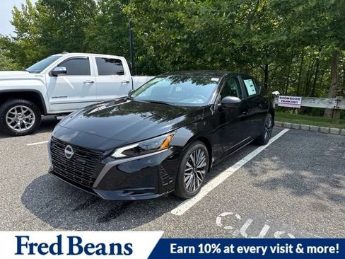New 2026 Nissan Altima 2.5 SV FWD image 3