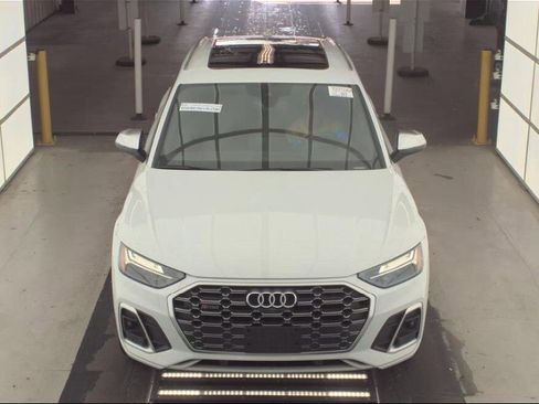 Used 2022 Audi SQ5 Premium Plus w/ Premium Plus Package image 8