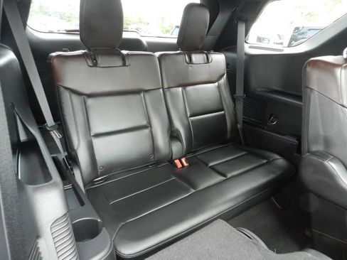 Used 2022 Ford Explorer Platinum w/ Equipment Group 601A AWD/4WD image 14