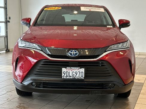 Certified 2022 Toyota Venza LE image 9