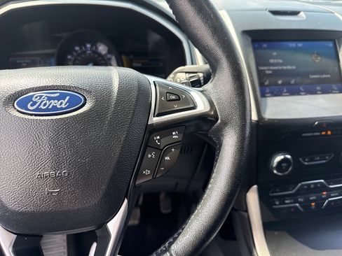 Used 2019 Ford Edge SEL w/ Equipment Group 201A AWD/4WD image 30