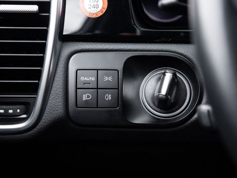 Certified 2023 Porsche Cayenne S Platinum AWD/4WD image 17