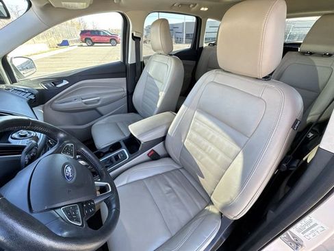 Used 2019 Ford Escape Titanium image 19