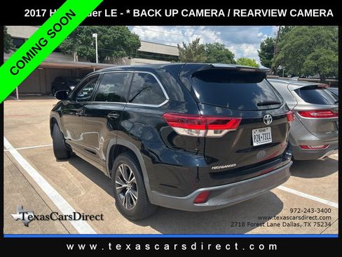 Used 2017 Toyota Highlander LE FWD image 2
