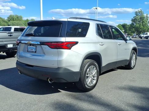 Certified 2022 Chevrolet Traverse LT FWD image 5