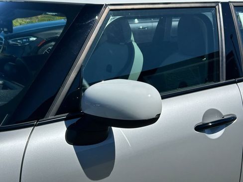 Used 2026 MINI Cooper 4-Door Hardtop FWD image 10