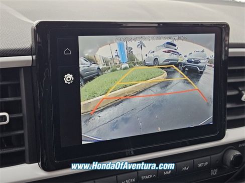 Used 2022 Hyundai Venue Limited image 15