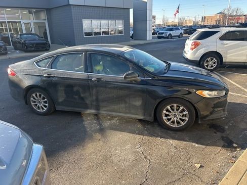 Used 2016 Ford Fusion S image 4