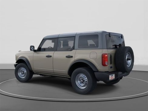 New 2025 Ford Bronco 4-Door image 4