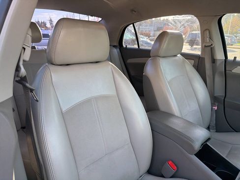 Used 2009 Chevrolet Malibu LT w/ HFV6 Engine Package image 13
