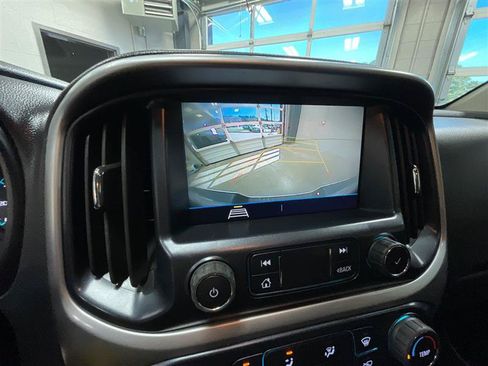 Used 2022 Chevrolet Colorado LT w/ Fleet Safety Package RWD image 18