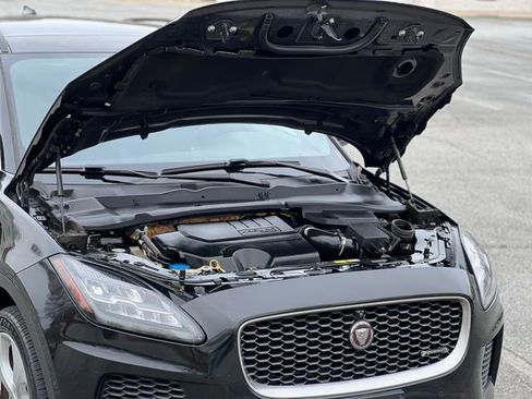 Used 2018 Jaguar E-PACE R-Dynamic HSE image 43