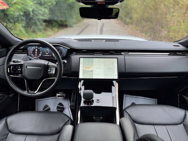 Used 2025 Land Rover Range Rover Sport Dynamic SE AWD/4WD image 21
