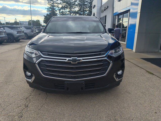 Used 2019 Chevrolet Traverse LT w/ LT Premium Package AWD/4WD image 2