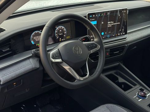 New 2025 Volkswagen Tiguan S image 17