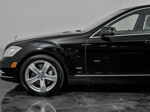 Used 2010 Mercedes-Benz S 550 4MATIC image 6