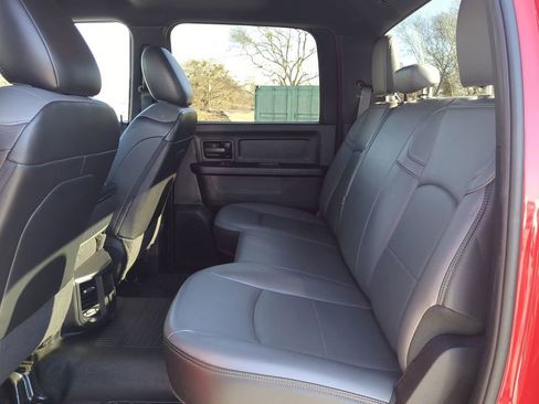 Used 2021 RAM 5500 Tradesman w/ Chrome Appearance Group RWD image 12