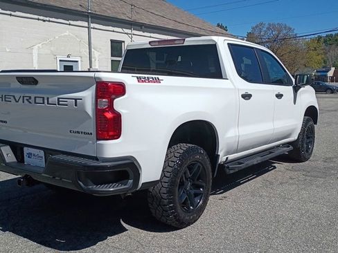 Used 2022 Chevrolet Silverado 1500 Custom Trail Boss w/ LPO, Dark Essentials Package AWD/4WD image 11