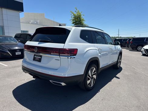 Used 2025 Volkswagen Atlas SE AWD/4WD image 7