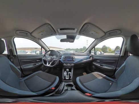 Used 2025 Nissan Versa SV FWD image 35