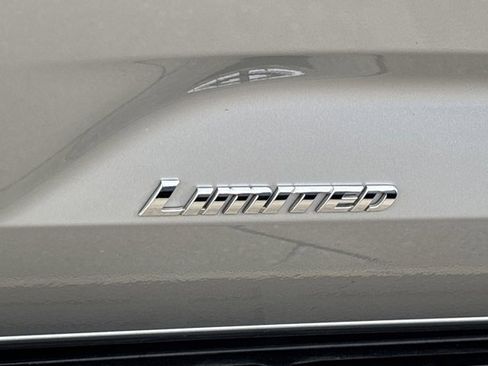 Used 2023 Toyota Sequoia Limited image 16