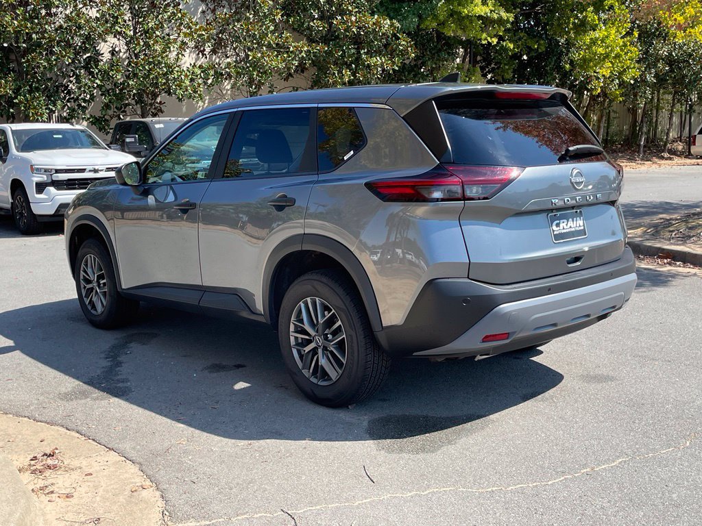 Used 2023 Nissan Rogue S FWD image 5