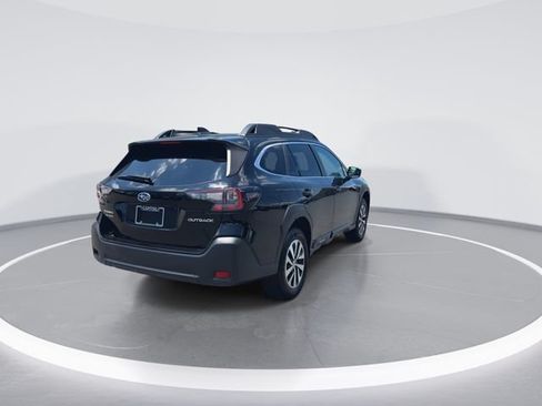 Used 2023 Subaru Outback Premium AWD/4WD image 7