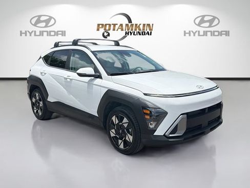 Certified 2025 Hyundai Kona SEL FWD image 3