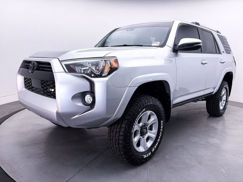 Used 2020 Toyota 4Runner SR5 Premium AWD/4WD image 13