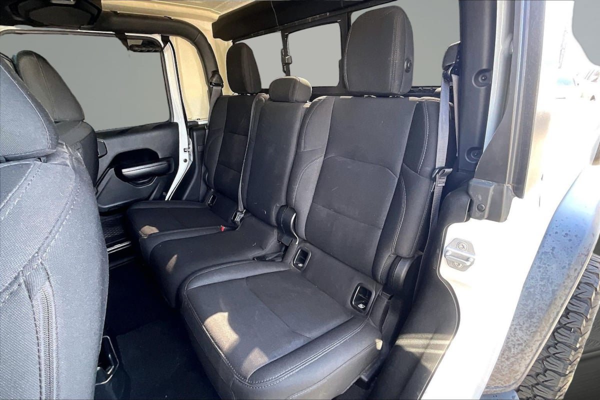 Used 2020 Jeep Gladiator Sport w/ Quick Order Package 24S AWD/4WD image 27